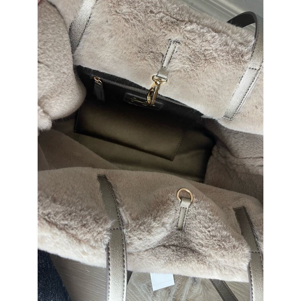 Jessica Simpson Flora Faux Fur Tote Bag In Champagne - Picture 8 of 14